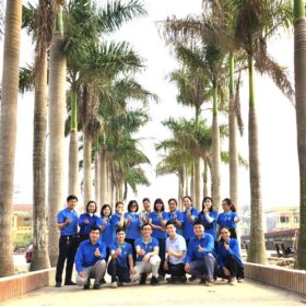 Hoạt động trồng cây đầu xuân và tặng quà tại trung tâm bảo trợ xã hội của QT Pharma